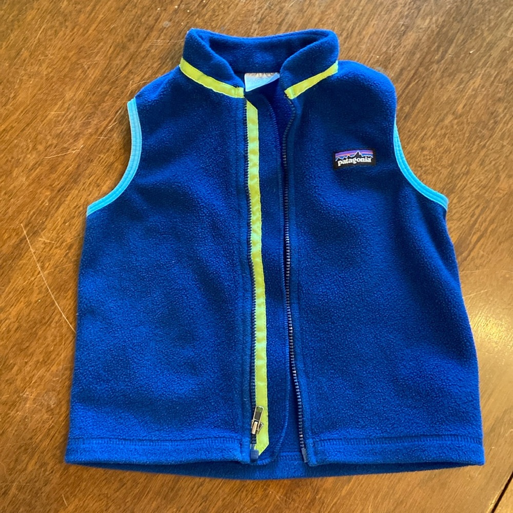 Blue Patagonia kids vest size 3T.